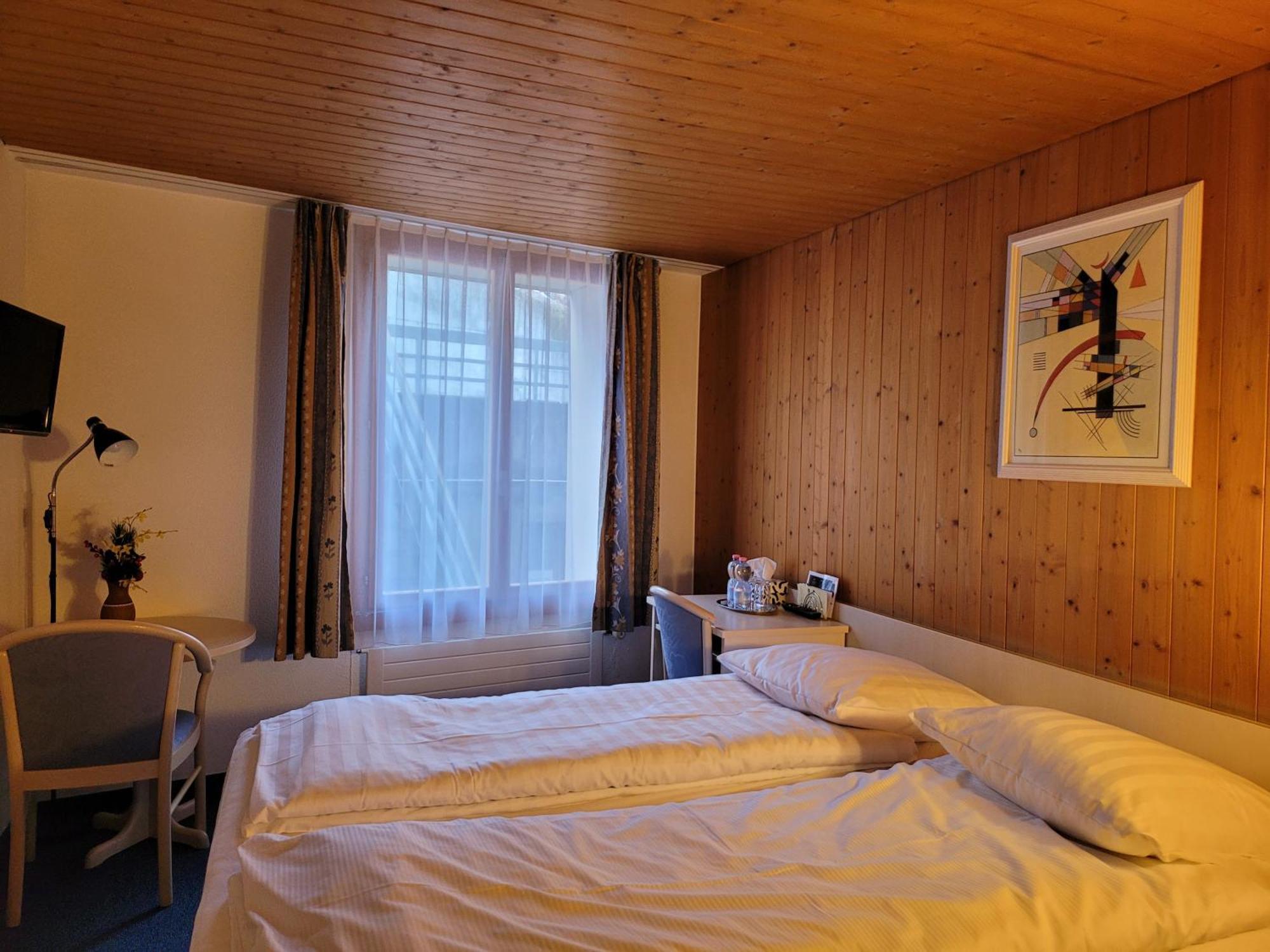 Dinh Residence Zweisimmen Kültér fotó